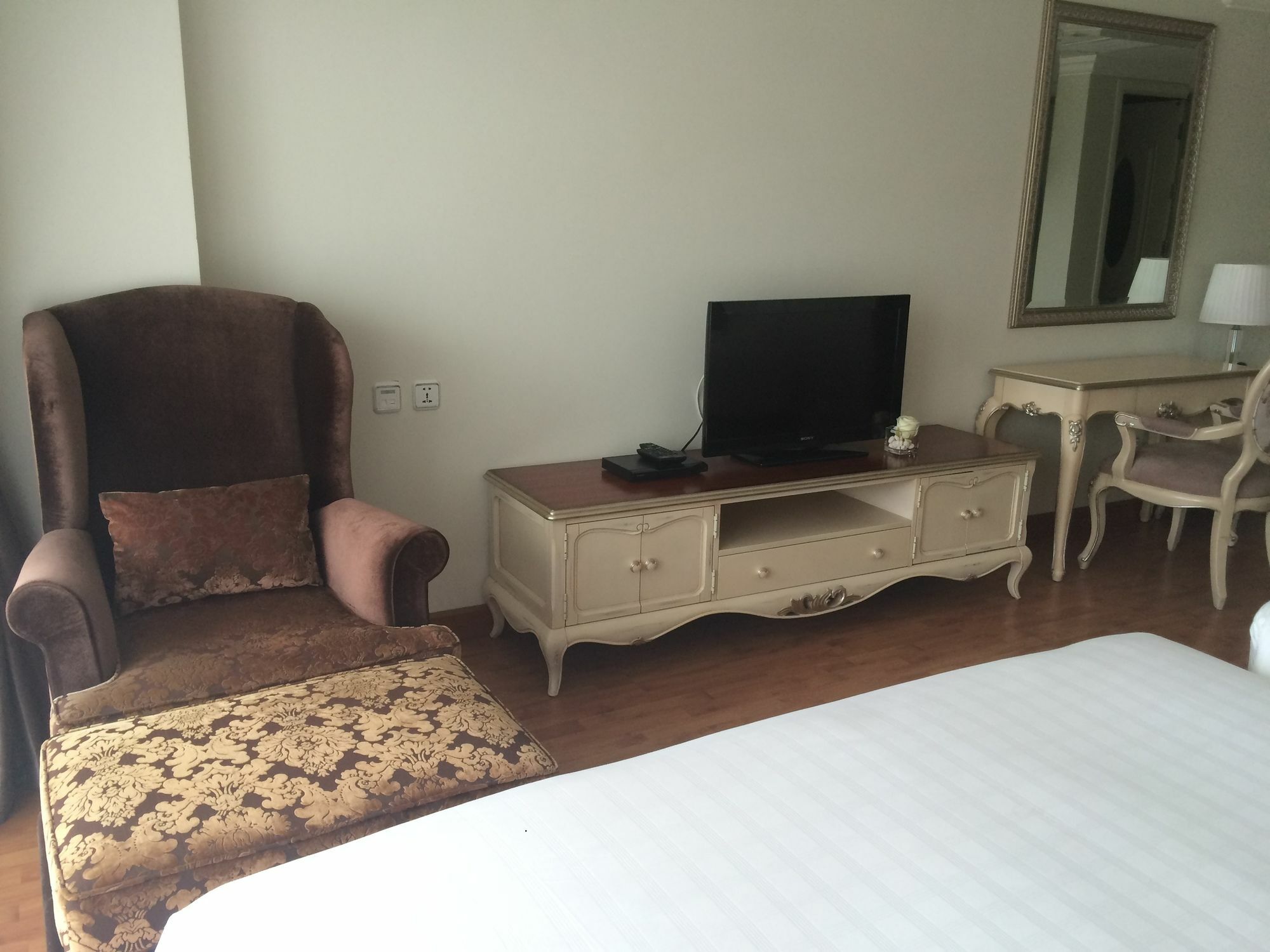 Lk Noble Suite パッタヤー エクステリア 写真